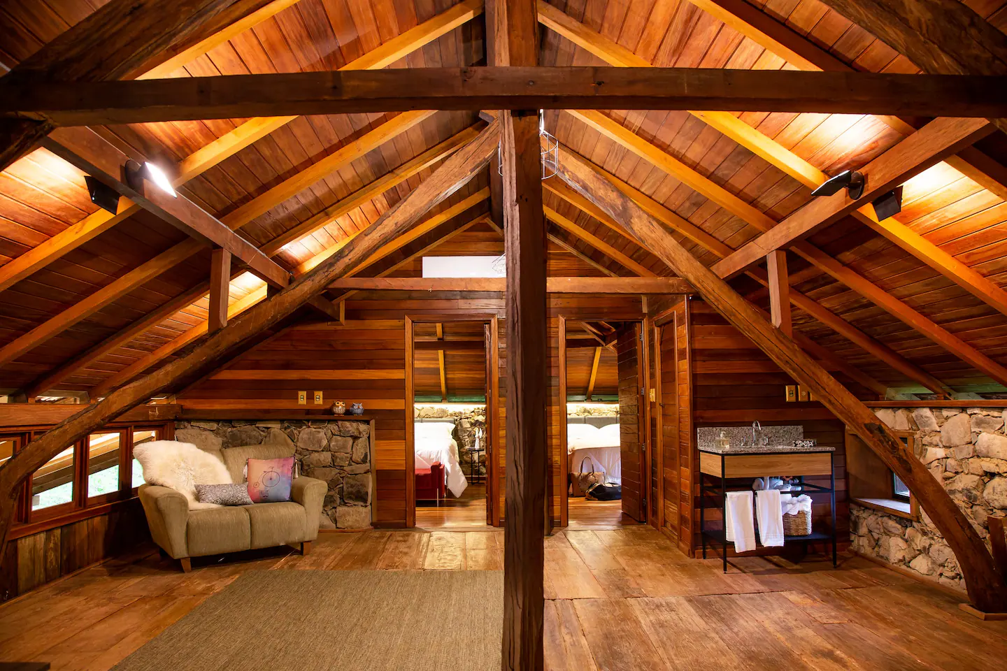 Casa de Pedra Gilmar Cantelli - Fachada histórica de 1878